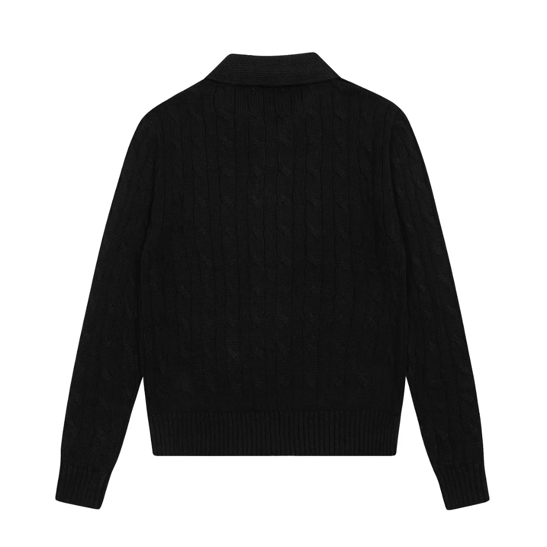 P270 Top quality" Style number: DS822# (not off the shelves all year round) [Ralph Lauren solid color pony embroidered logo lapel twist knitted cardigan] ✅Ralph Lauren Ralph Lauren classic basic versatile lapel knitted cardigan jacket ✅Main supply platform live broadcast Wholesale entity Replacement when out of stock Not off the shelf ✅ZP quality 1:1 version Scan the code to enter the GF website Counter quality ✅Detailed quality is the only one in Guangzhou Imported quality cotton yarn, focusing on high-end, cost-effective, good quality needless to say ✅The version is restored to the original order, the maximum size can be worn up to 160 pounds, loose, comfortable and stress-free ✅The upper body is simple and easy to match, ootd must-have style, good-looking clothes are never picky, a must-have recommendation for couples. Size: S-XL Color: black white gray almond light blue khaki pink burgundy Chinese red navy white label navy red label
